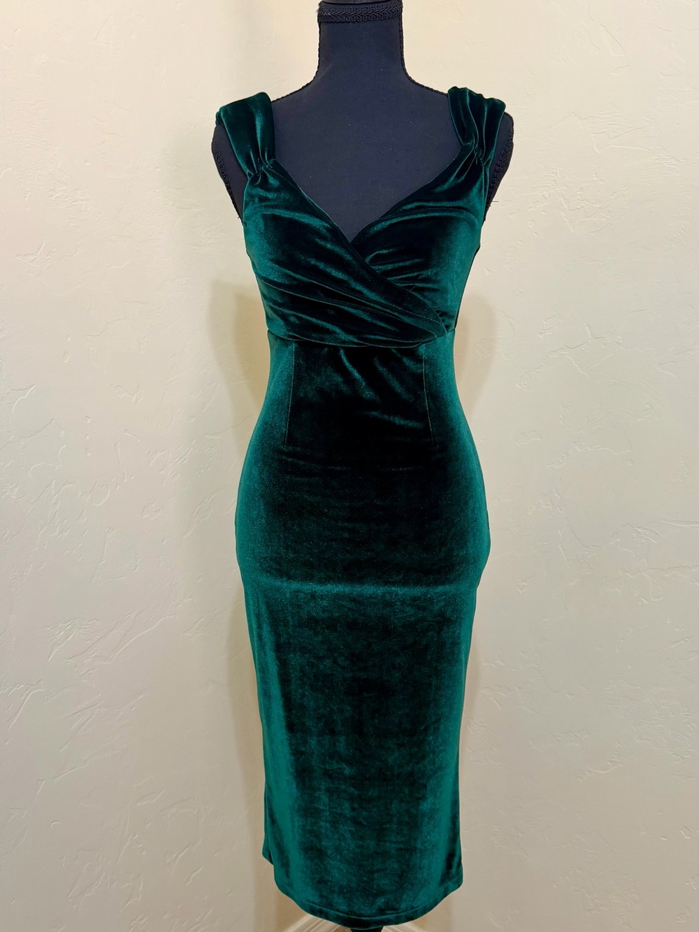 RockSteady Deep Emerald Velvet Wrap-Style Midi Dress